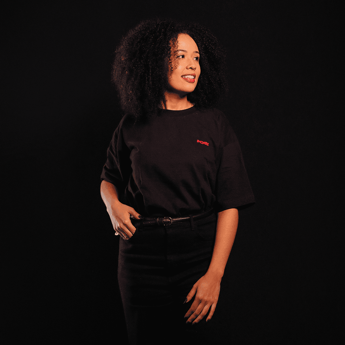 Camiseta PCYES Oversized Basic Black Tamanho M detalhe